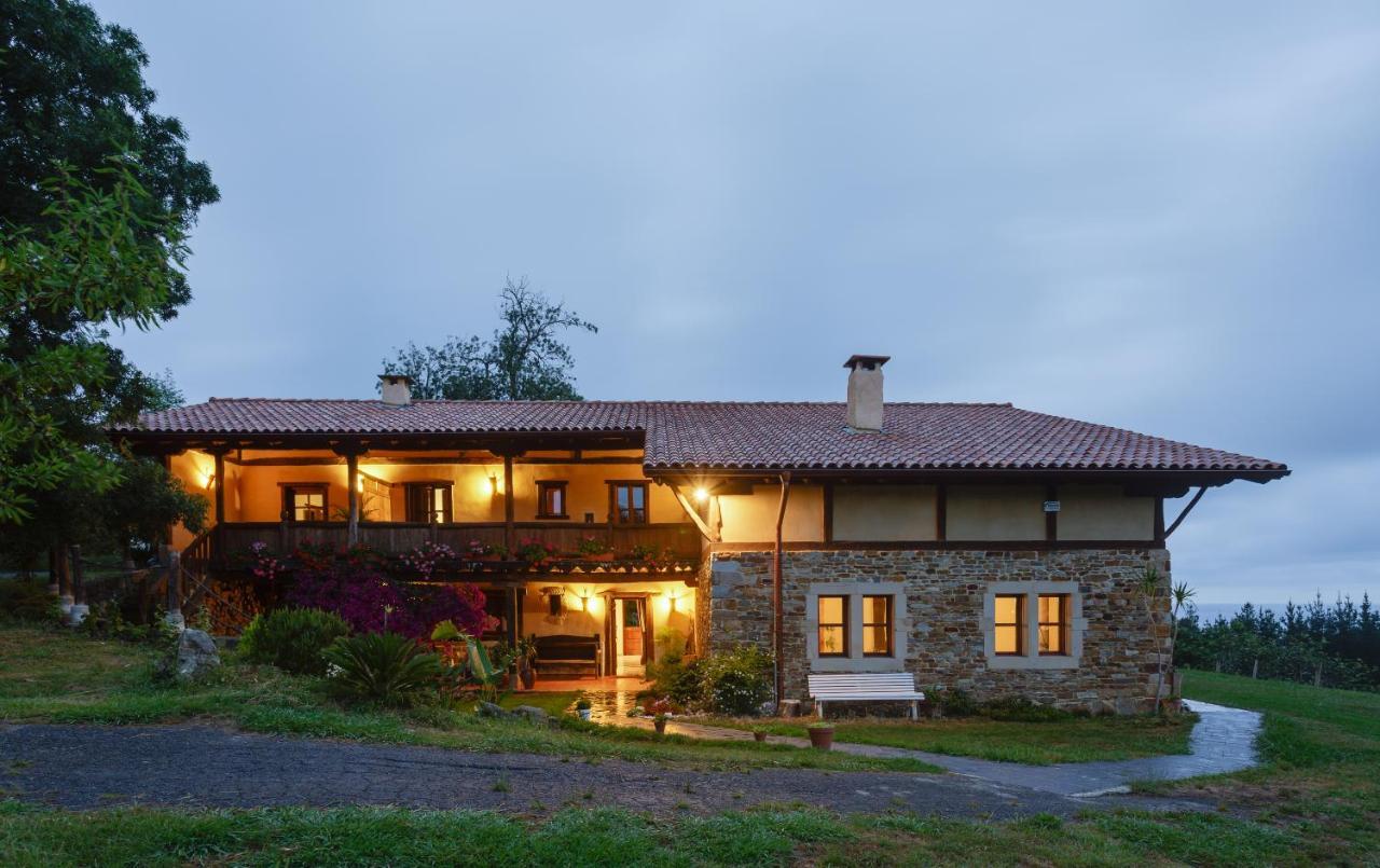 Apikale Casa de hóspedes Ea Exterior foto