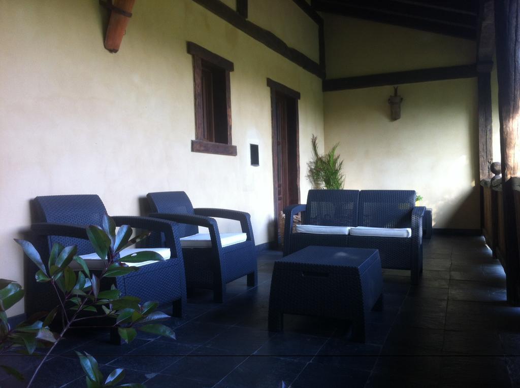 Apikale Casa de hóspedes Ea Exterior foto