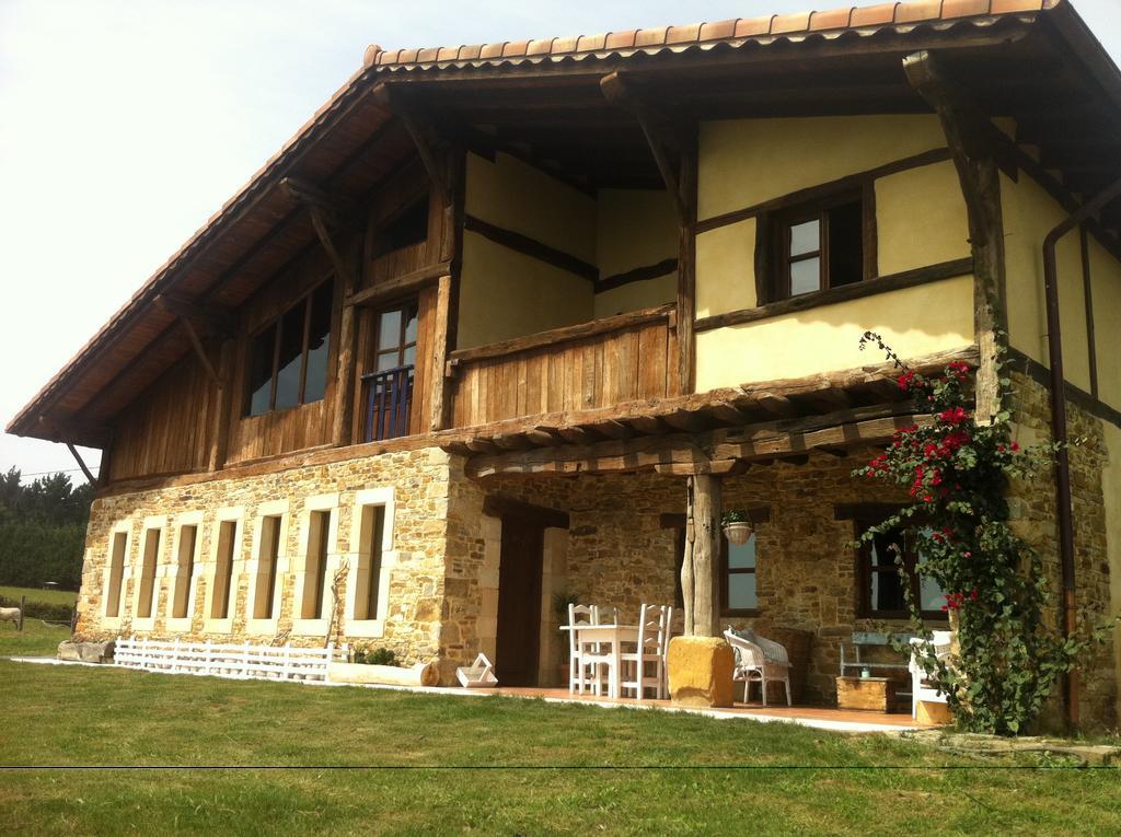 Apikale Casa de hóspedes Ea Exterior foto